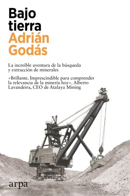 Bajo tierra by Adrián Godás